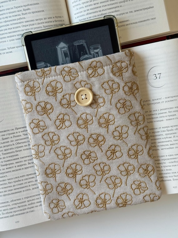 Floral Embroidery Kindle Sleeve – Handmade Padded Fabric Protector, Gift for Book Lovers