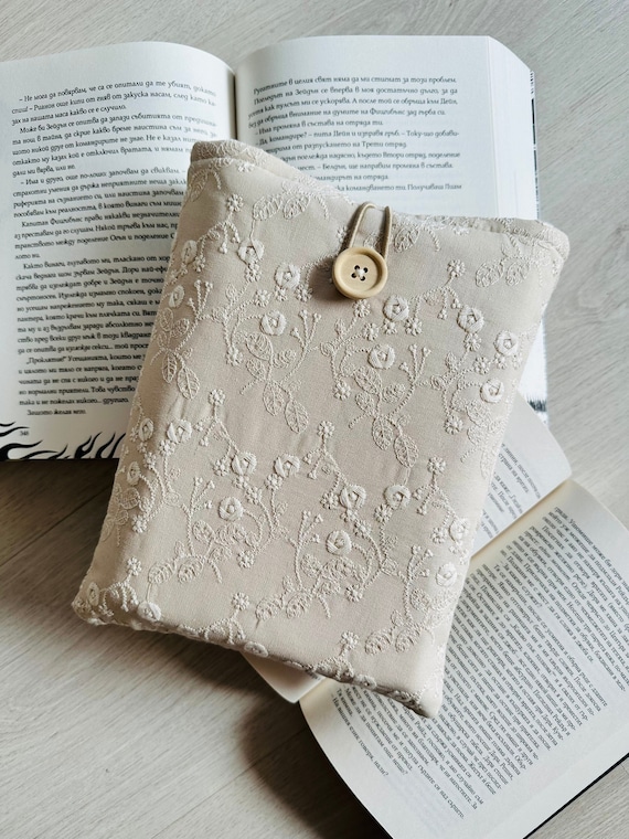 Linen Embroidery Book Sleeve, Padded Book Protector, Embroidered Book Pouch, Flower Book Jacket, Embroidery Floral Book Cover, Bookish Gift