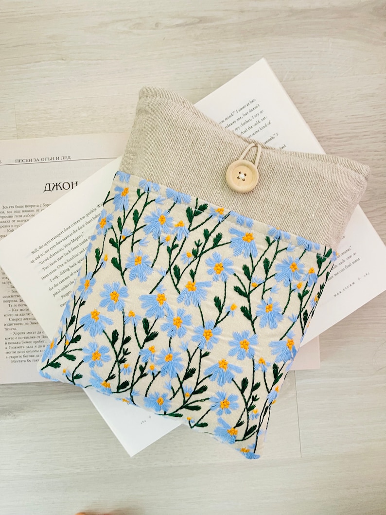 Daisy Book Sleeve Embroidered Book Cover Flower Book Pouch Etsy