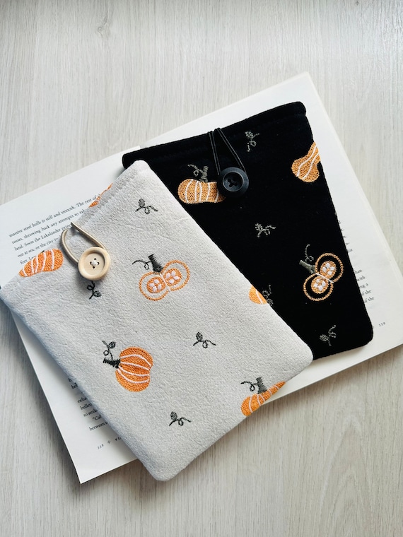 Embroidered Pumpkins Kindle Sleeve, Padded Kindle Paperwhite Cover, Kindle Oasis Fabric Pouch, Kindle Signature Case, Book Lover Gift