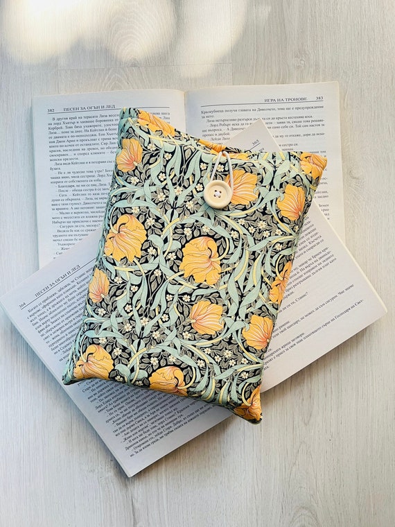 Spikes Of Flowers Book Sleeve, Padded Book Protector, Yellow Flower Book Cover, Floral Book Pouch, Flower Book Jacket, Padded Book Bag