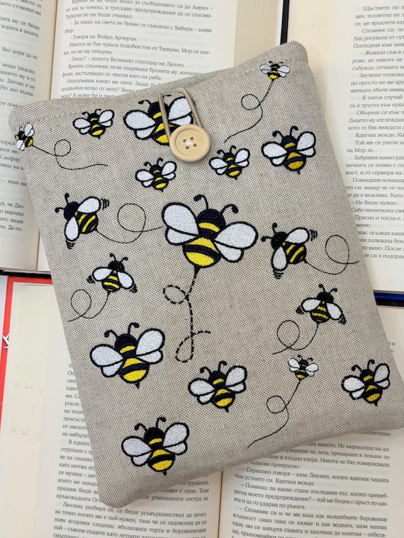 Bee Embroidery Book Sleeve – Handmade Padded Bumblebee Book Cover, Floral Fabric Protector by Lullaby Crafts World
