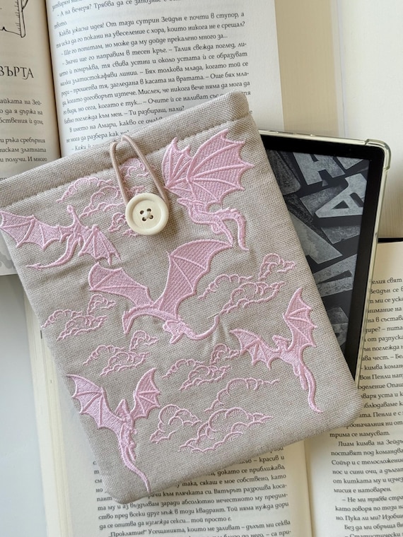 Dragon Wars Embroidery Kindle Sleeve, Embroidery Pink Dragon Cover, Unique Universal Kindle Cover, Padded Kindle Pouch, Book Lover Gift
