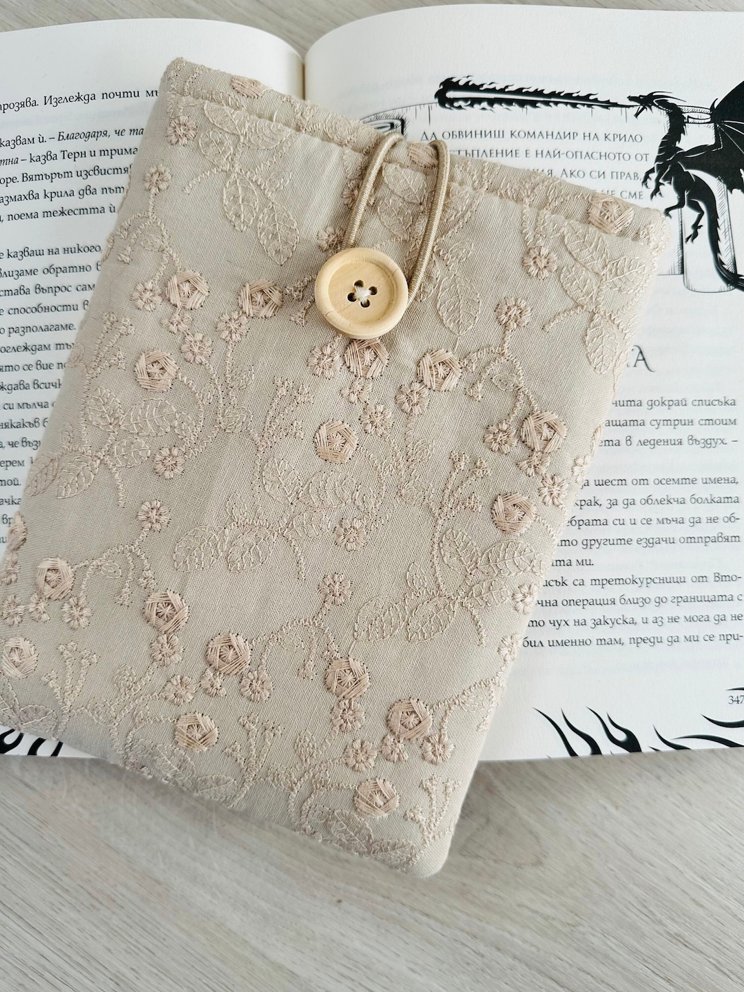 Embroidery Flower Kindle Paperwhite Sleeve, Padded Kindle Cover, E