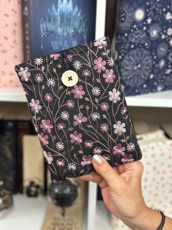 Embroidery Flower Kindle Sleeve, Kindle Cover, Floral Padded Kindle Pouch, Book Accessories, Kindle Paperwhite Case, Book Lover Gift