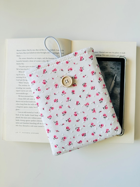 Mini Pink Roses Kindle Sleeve, Padded Kindle Protector with Elastic Closure, Fabric E-Reader Flower Cover, Bookish Gift, Book Accessories