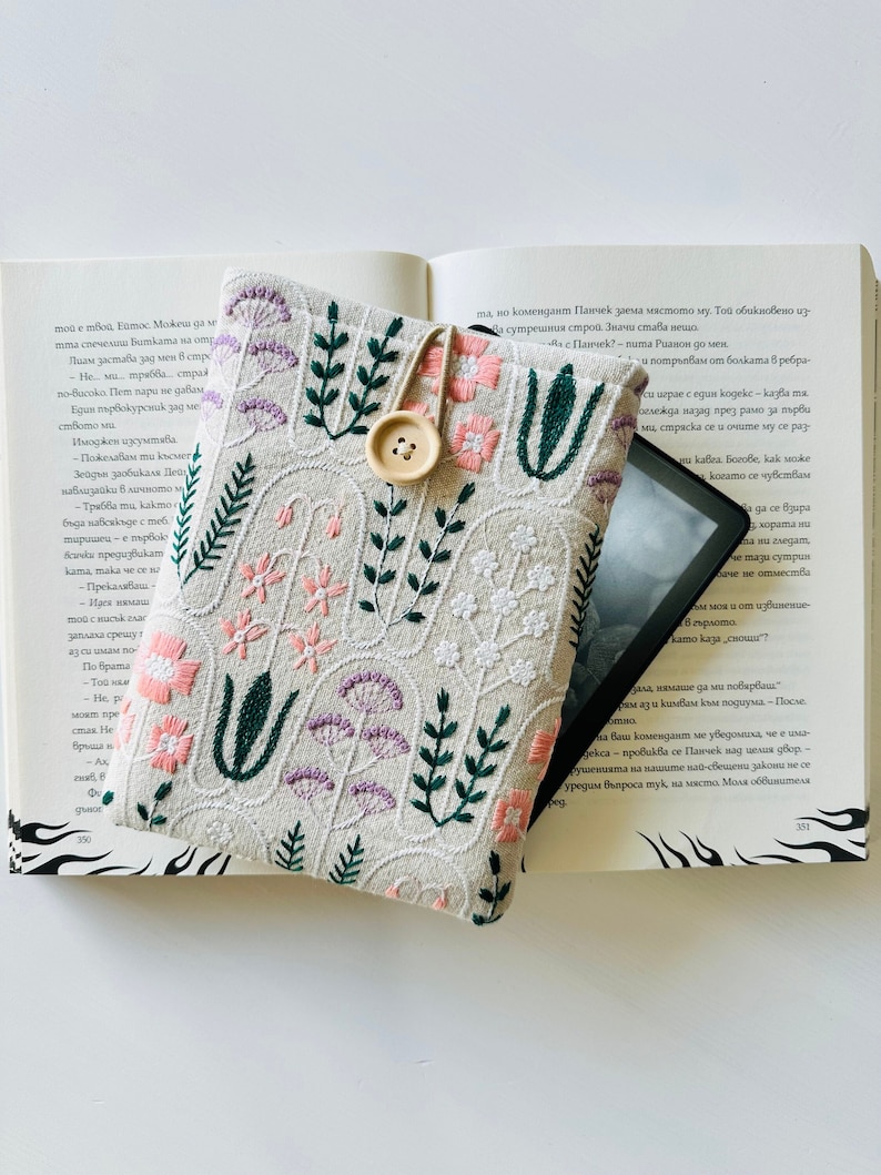 Embroidery Flower Kindle Sleeve, Kindle Cover, Padded Kindle Pouch, Book Accessories, Kindle Paperwhite Case, Book Lover Gift, Ereader Cover image 1