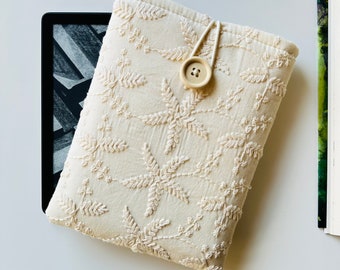 Beige Cream Embroidery Star Flower Kindle Sleeve, Floral Padded Kindle Paperwhite Sleeve, Embroidered Flower Kindle Cover, Kindle Case