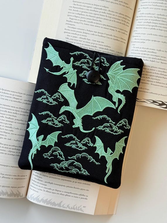 Embroidery Flying Dragons Book Sleeve, Padded Embroidered Book Protector, Green Dragons War Book Cover, Travel Book Pouch, Dragon Rider