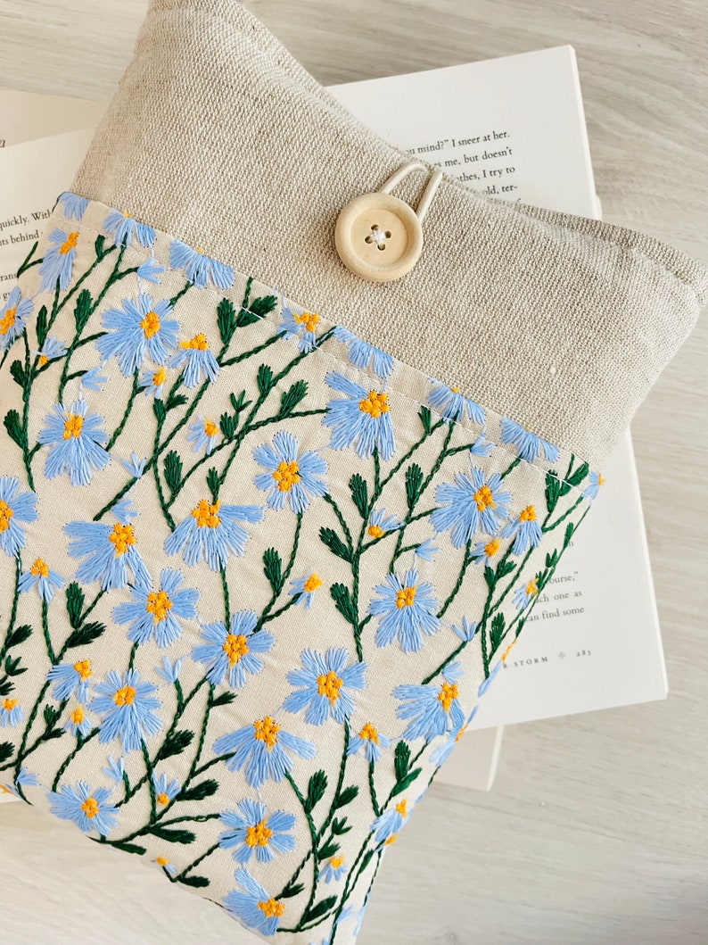 Daisy Book Sleeve Embroidered Book Cover Flower Book Pouch Etsy