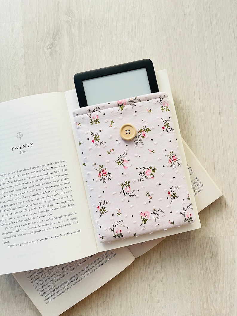 Funda Kindle de flores, bolsa Kindle rosa rosa, funda Kindle acolchada, funda Kindle rosas, chaqueta floral Kindle Paperwhite, funda Kindle Oasis imagen 3
