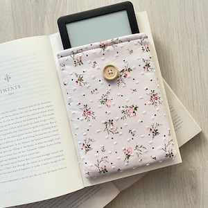 Funda Kindle de flores, bolsa Kindle rosa rosa, funda Kindle acolchada, funda Kindle rosas, chaqueta floral Kindle Paperwhite, funda Kindle Oasis imagen 4