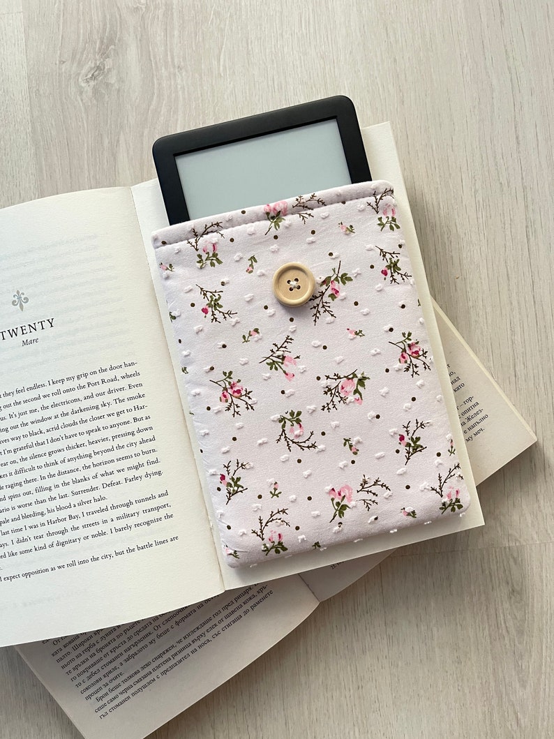 Funda Kindle de flores, bolsa Kindle rosa rosa, funda Kindle acolchada, funda Kindle rosas, chaqueta floral Kindle Paperwhite, funda Kindle Oasis imagen 4