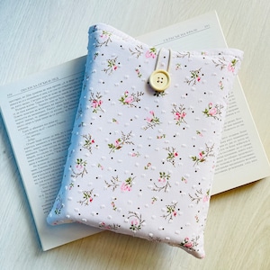 Baby Pink Flowers Book Sleeve, Padded Book Protector, Fabric Book Pouch, Floral Book Bag, Bookworm Gift, Pink Book Jacket, Book Lover Gift