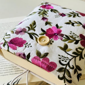 Embroidery Flower Book Sleeve, Embroidered Floral Book Cover, Fine Embroidery Book Pouch, Book Accessories, Book Bag, Book Lover Gift image 3
