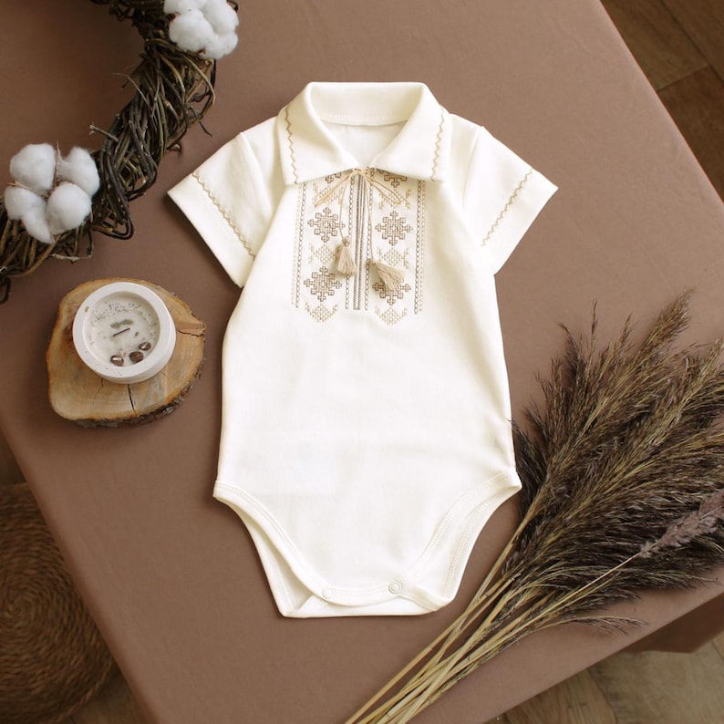 Cream shirt Ukrainian Vyshyvanka babyboy onesie embroidered, long sleeve bodysuit embroydery Ukraine Easter sorochka baby Christening onesie short sleeve
