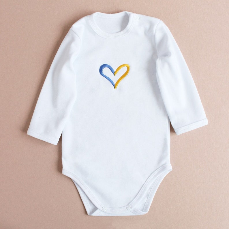 baby onesie Ukraine heart, unisex onesie with embroidered heart, short long sleeve white bodysuit embroydery Ukraine blue and yellow heart, Ukrainian baby onesie, baby shower Ukrainian gift