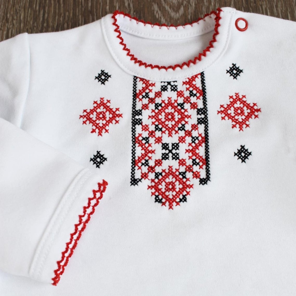 Ukrainian Vyshyvanka Baby Onesie, Baby Girl Onesie Red and Black ...