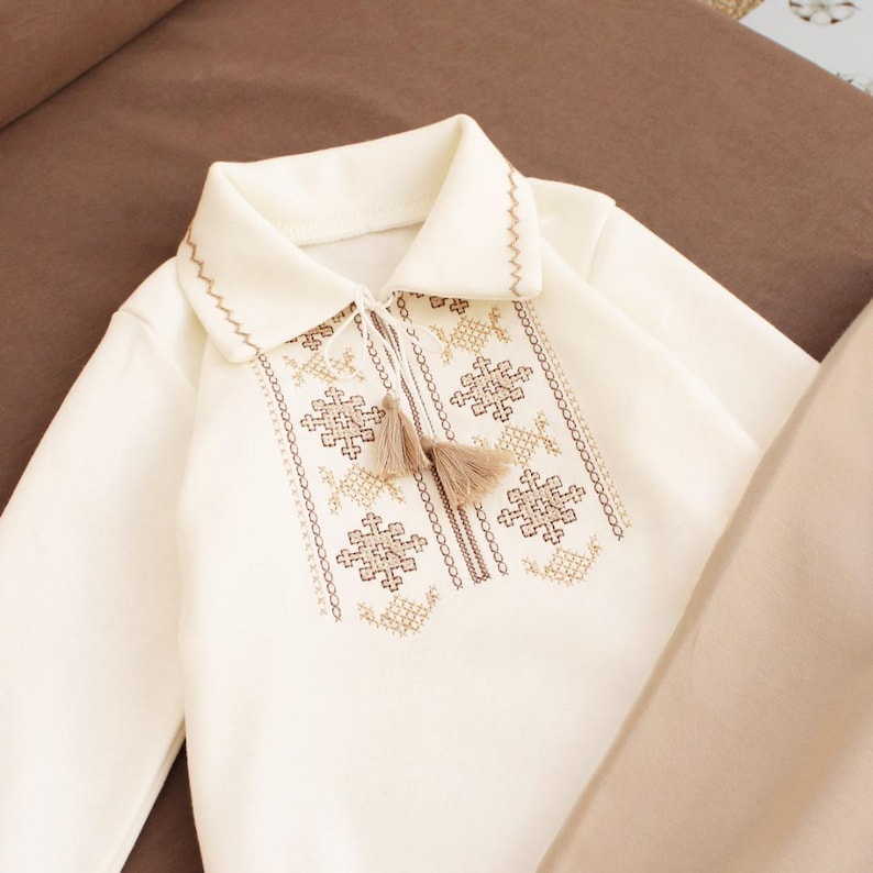 Ukrainian Vyshyvanka onesie, baby boy shirt onesie embroidered, baptism onesie cream shirt, long sleeve bodysuit embroyidery Ukraine, Easter sorochka, Christmas shirt baby Vyshyvanka beige embroidery, folk ornament clothes baby