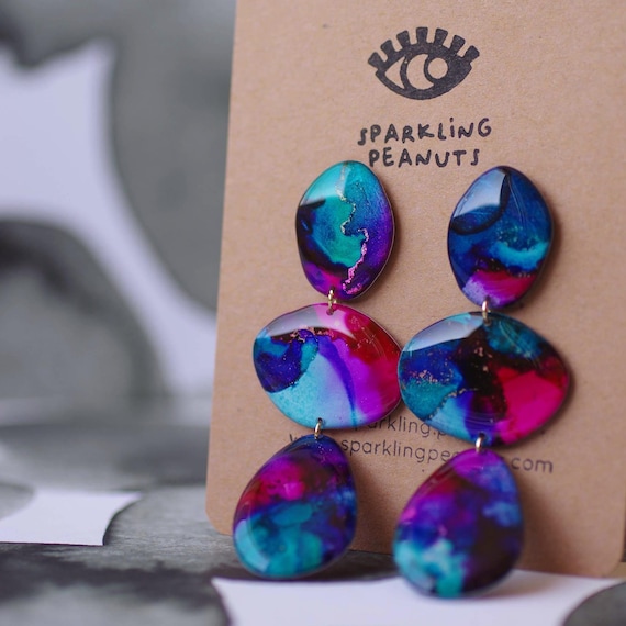 Boucles d'oreilles pendants légères | Bijou unique faits à la main | Boucles d'oreilles artisanales turquoise, fushia doré design coloré