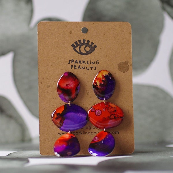 Boucles d'oreilles en résine faites à la main | Motifs uniques faits à la main | Boucles d'oreilles tons orange et violet couleurs pop