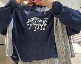 Après Ski Mountains Sweatshirt | Vintage-Washed Evergreen or Navy Corded | Retro Mountain Pullover