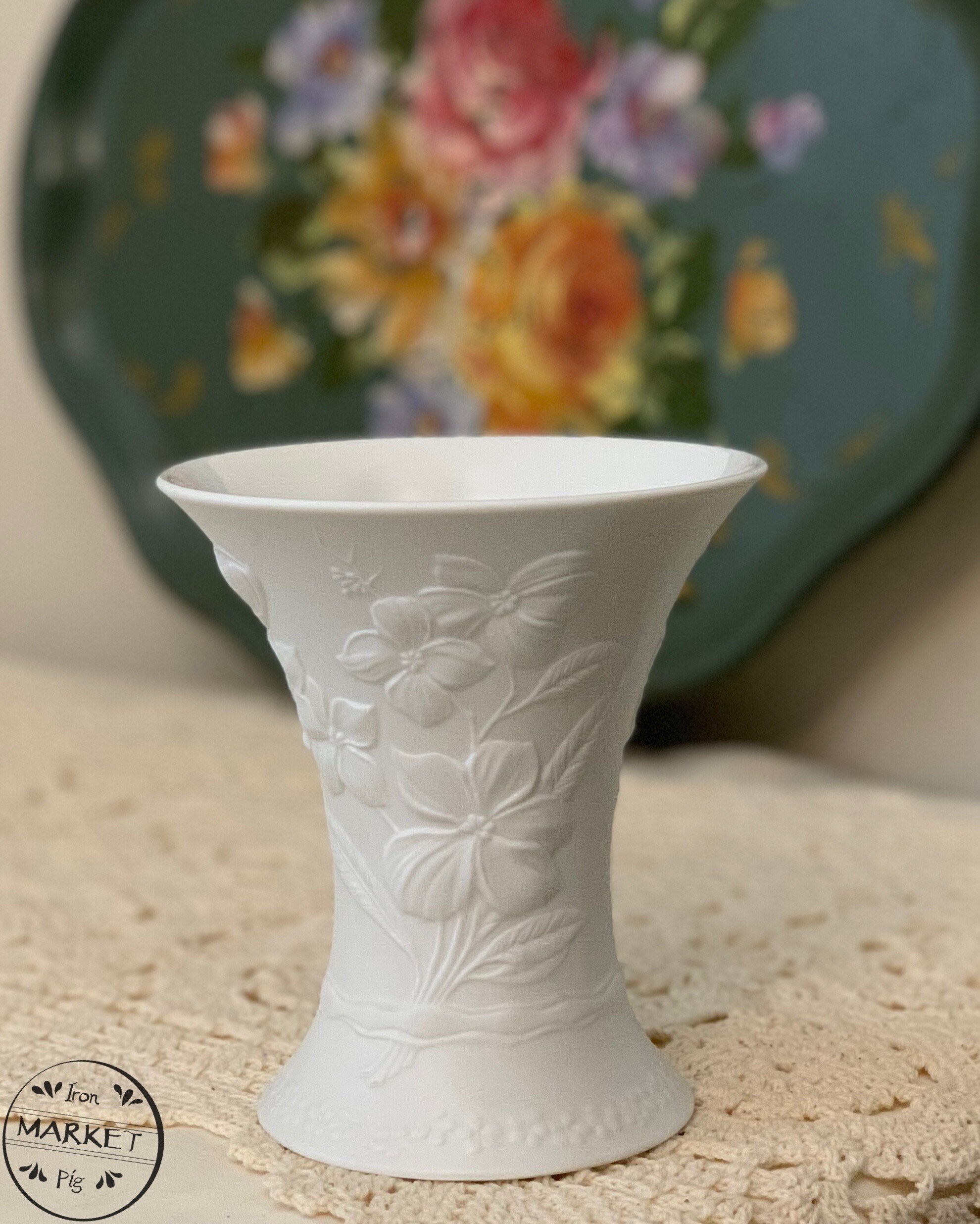 Vintage Kaiser Germany White Bisque Porcelain Vase/dogwood