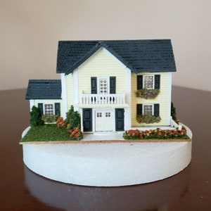 1:144 Scale Miniature Doll House Fully Assembled image 1