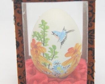 in it/'s own case to protect this delicate object Made in China, Birds with flowers Unique Handpainted Egg