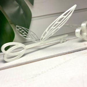 Llaves voladoras luminosas, juego de 2, elemento decorativo destacado para los amantes de la magia, mundo mágico, regalo para fans, idea de regalo DIY para magos. imagen 7