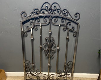 Unique Custom entry gate! 3' open space and 4' tall!