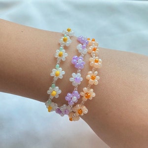 Daisy Chain Bracelet, Gifts for her, crystal bead, Mom Gift, Mother's Day Gift, Valentines Day Gift, Trendy Jewelry