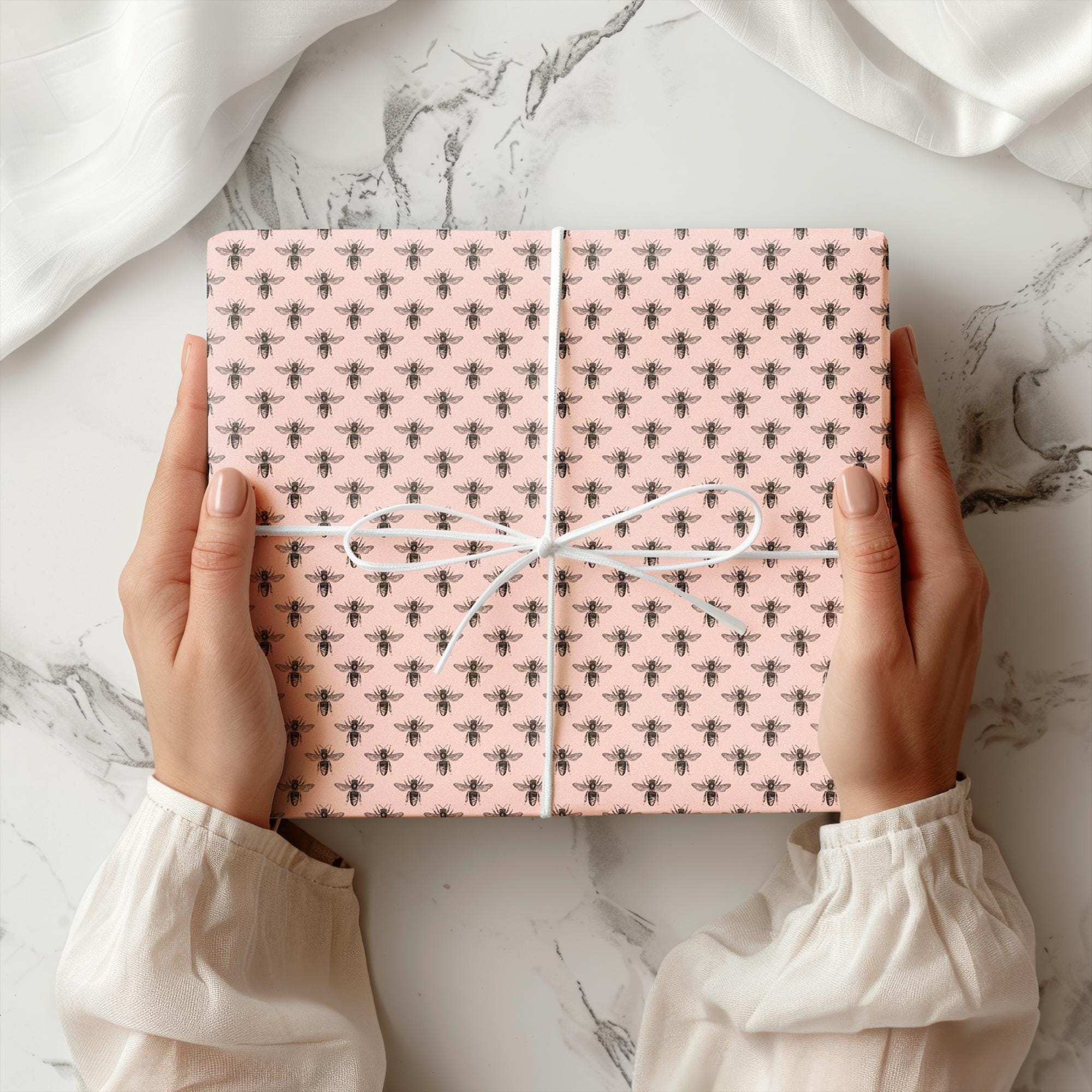Queen Bee Wrapping Paper, Party Supplies, Stylish Gift Wrap, Gift Packaging, Gift for Her, Girly Gift Wrap