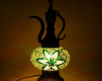 Lampe pichet verte, lampe de table en mosaïque, lampe marocaine en mosaïque, lampe pichet turque, éclairage de décoration de salon, lampes décoratives vertes