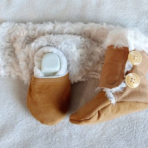 Tan stay on baby, Baby Stay on Boots, Baby booties, baby shower Gift, Baby winter boots, Slippers, Booties, Boy booties, Baby boots image 3