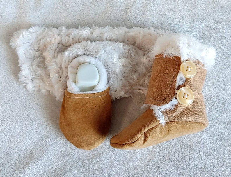 Tan stay on baby, Baby Stay on Boots, Baby booties, baby shower Gift, Baby winter boots, Slippers, Booties, Boy booties, Baby boots image 3