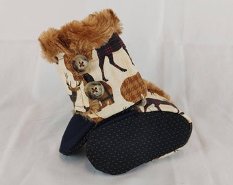 Woodland stay on baby, Baby Stay on Boots, Baby booties, baby shower Gift, Baby winter boots, Slippers, Booties, unisex booties, Baby boots