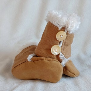 Tan stay on baby, Baby Stay on Boots, Baby booties, baby shower Gift, Baby winter boots, Slippers, Booties, Boy booties, Baby boots image 1