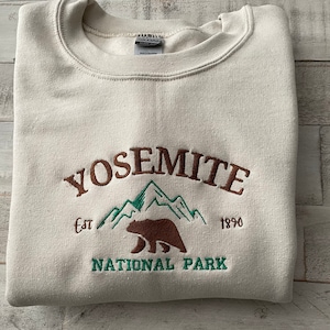 Yosemite National Park Embroidered Sweatshirt, California Park Crewneck