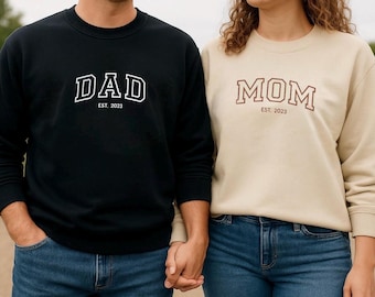 Bluza z haftem dla mamy, spersonalizowany okrągły dekolt z napisem „Tata EST Year”, wybór koloru nici, opcja rękawa, prezent na Dzień Matki, prezent dla młodej mamy