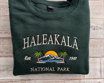 Haleakalā National Park Embroidered Sweatshirt, Vintage National Park Crewneck, Hawaii Nature Sweatshirt, Outdoor Lover Gift