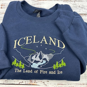 Sudadera bordada de Islandia: La tierra del fuego y el hielo. Regalo ideal para viajeros. imagen 8