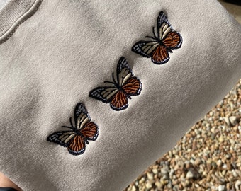Schmetterling bestickt Sweatshirt - mehr Farben erhältlich (3 Schmetterling)