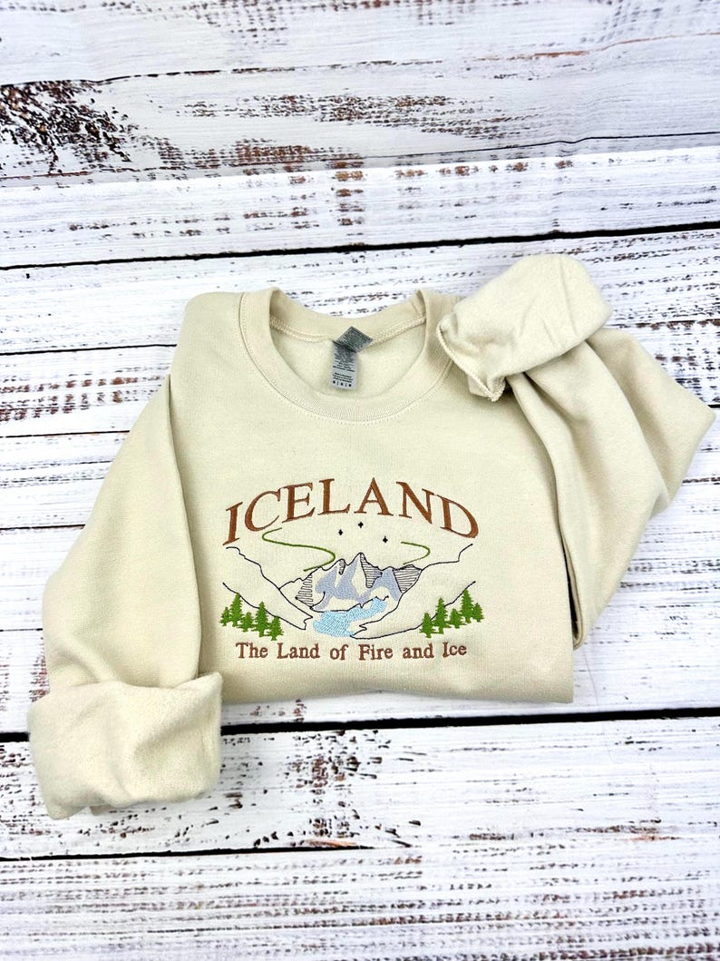 Sudadera bordada de Islandia: La tierra del fuego y el hielo. Regalo ideal para viajeros. imagen 1