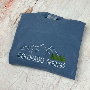 Comfort Colors Colorado Springs Embroidered Sweatshirt - Rocky Mountain T-shirt (Colorado Springs)