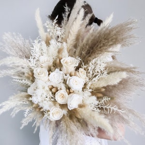 Bridal Bouquet, Wedding florals, Wedding flower arrangement, Bride flowers
