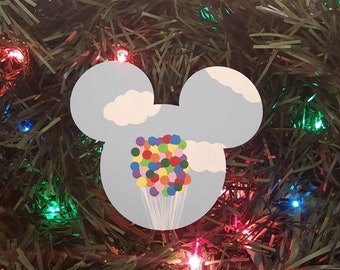 Handbeschilderd houten ornament met ballonmotief, geïnspireerd op de film UP.