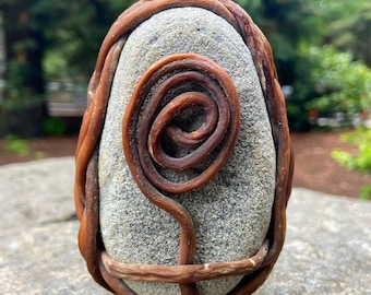 Piedra Atman - M, Envoltura de Roca Zen, Piedra de Meditación, Roca Envuelta en Fibra de Algas Marinas