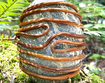 Piedra de la Conciencia - M, Envoltura de Roca Zen, Piedra de Meditación, Roca Envuelta en Fibra de Algas Marinas