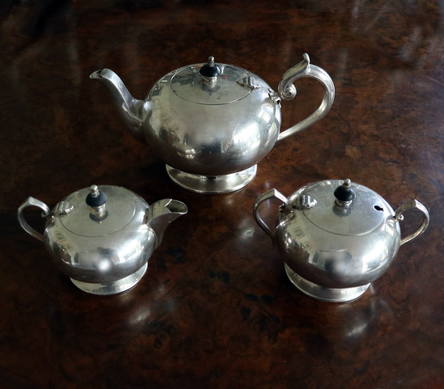 Paramount plate silverware clearance